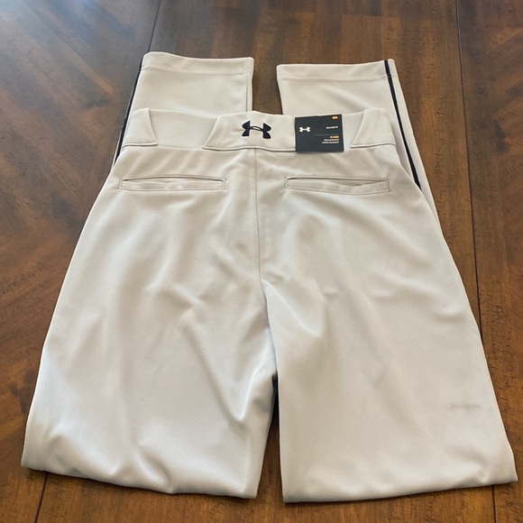 Under Armour men’s baseball pant small NWT gray with black stripe relaxed fit - Picture 5 of 6